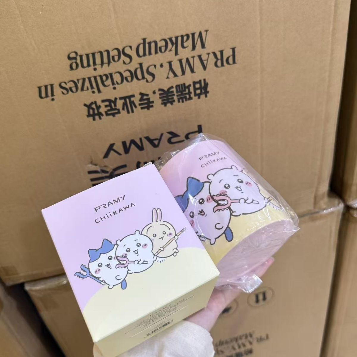 Chiikawa Co Branded Makeup Bru - Desk Organizer 评论和价格